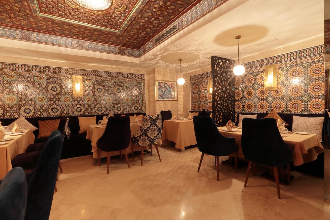 Le Palace D'Anfa Casablanca Exterior foto Restaurant in the hotel